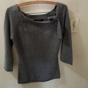 Luxe Arden B. Sz S gray Off shoulder Bow Cashmere Sweater